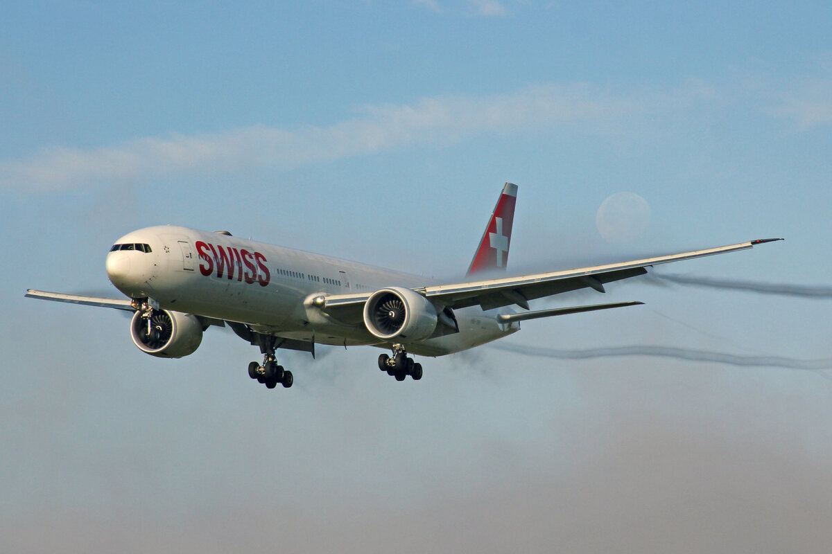 SWISS International Air Lines, HB-JNF, Boeing 777-3DEER, msn: 44587/1416, 23.Oktober 2021, ZRH Zürich, Switzerland.