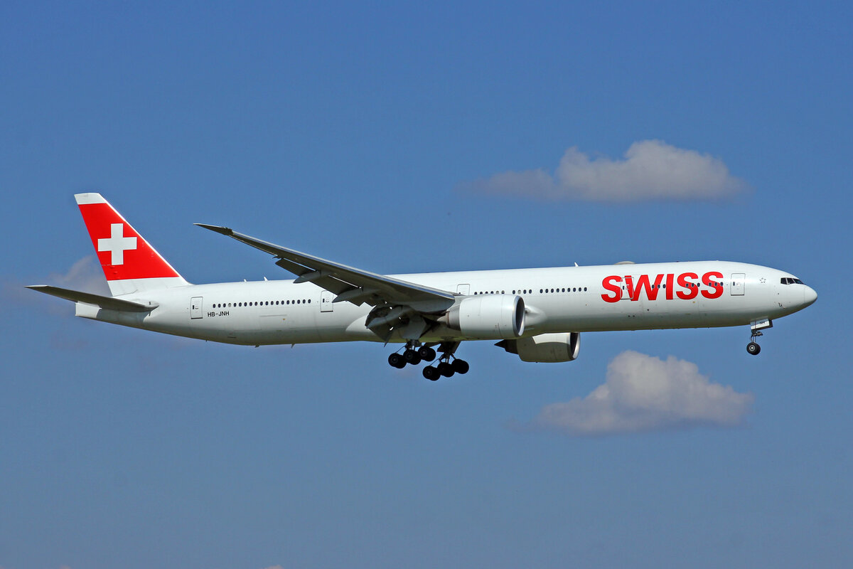 SWISS International Air Lines, HB-JNH, Boeing B777-3DEER, msn: 62753/1484, 04.September 2021, ZRH Zürich, Switzerland.