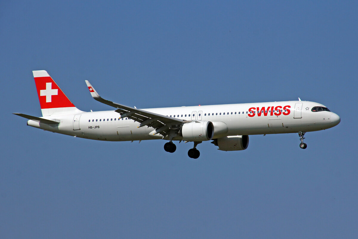 SWISS International Air Lines, HB-JPB, Airbus A321-271NX, msn: 10115,  Château-d'Oex , 21.Juli 2021, ZRH Zürich, Switzerland.