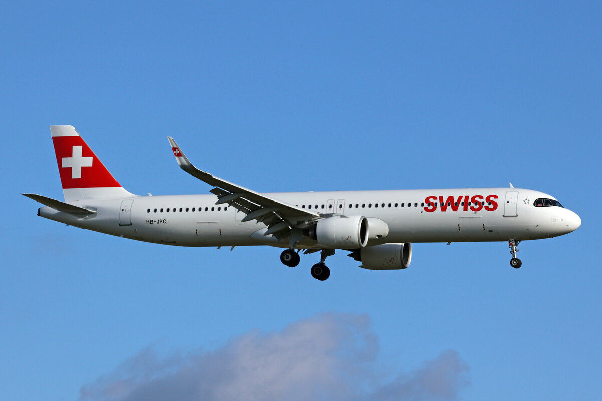 SWISS International Air Lines, HB-JPC, Airbus A320-271NX, msn: 11298,  Brissago , 25.November 2023, ZRH Zürich, Switzerland.
