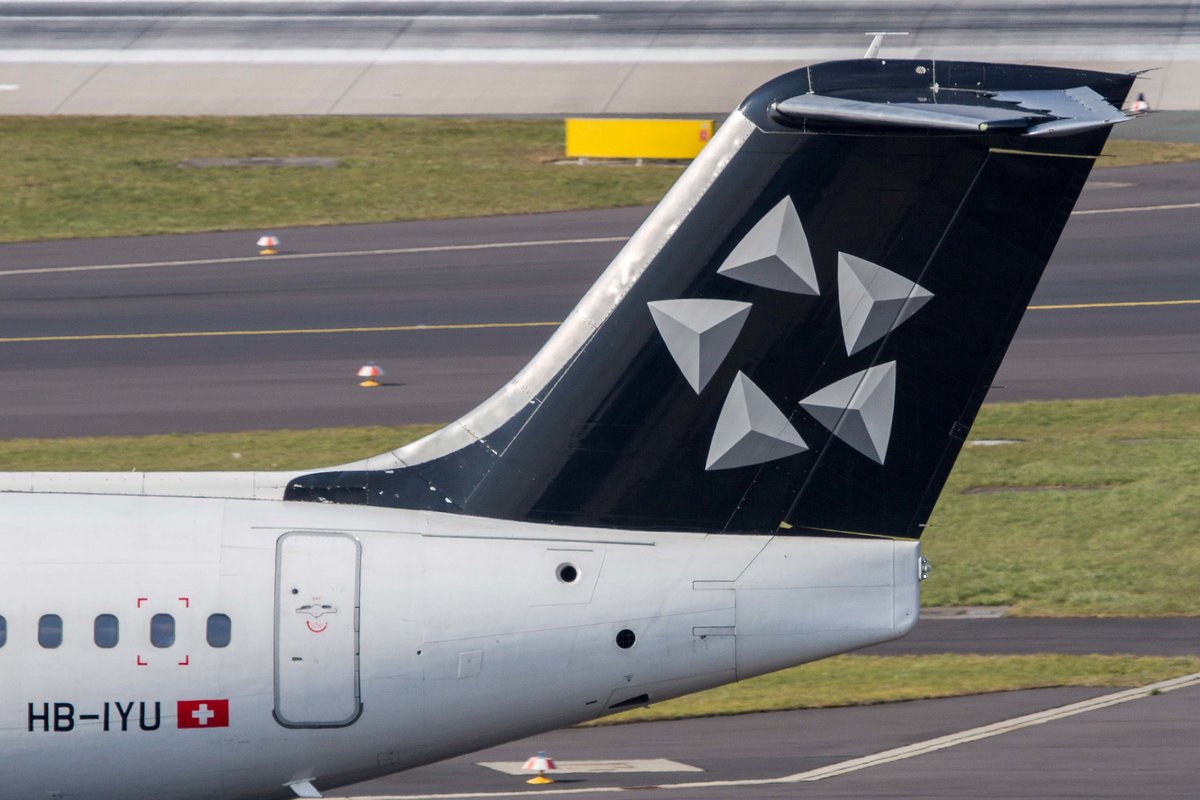 Swiss (LX-SWR), HB-IYU  Pizzo Barone , BAe / Avro, 146-300 / RJ-100 (Seitenleitwerk/Tail ~ SA-Lkrg.), 10.03.2016, DUS-EDDL, Düsseldorf, Germany