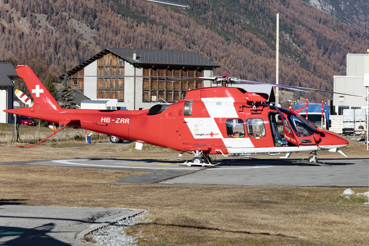Swiss Rega, HB-ZRR, Agusta, A109 SP, 11.11.2015, SMV, Samedan, Switzerland 




