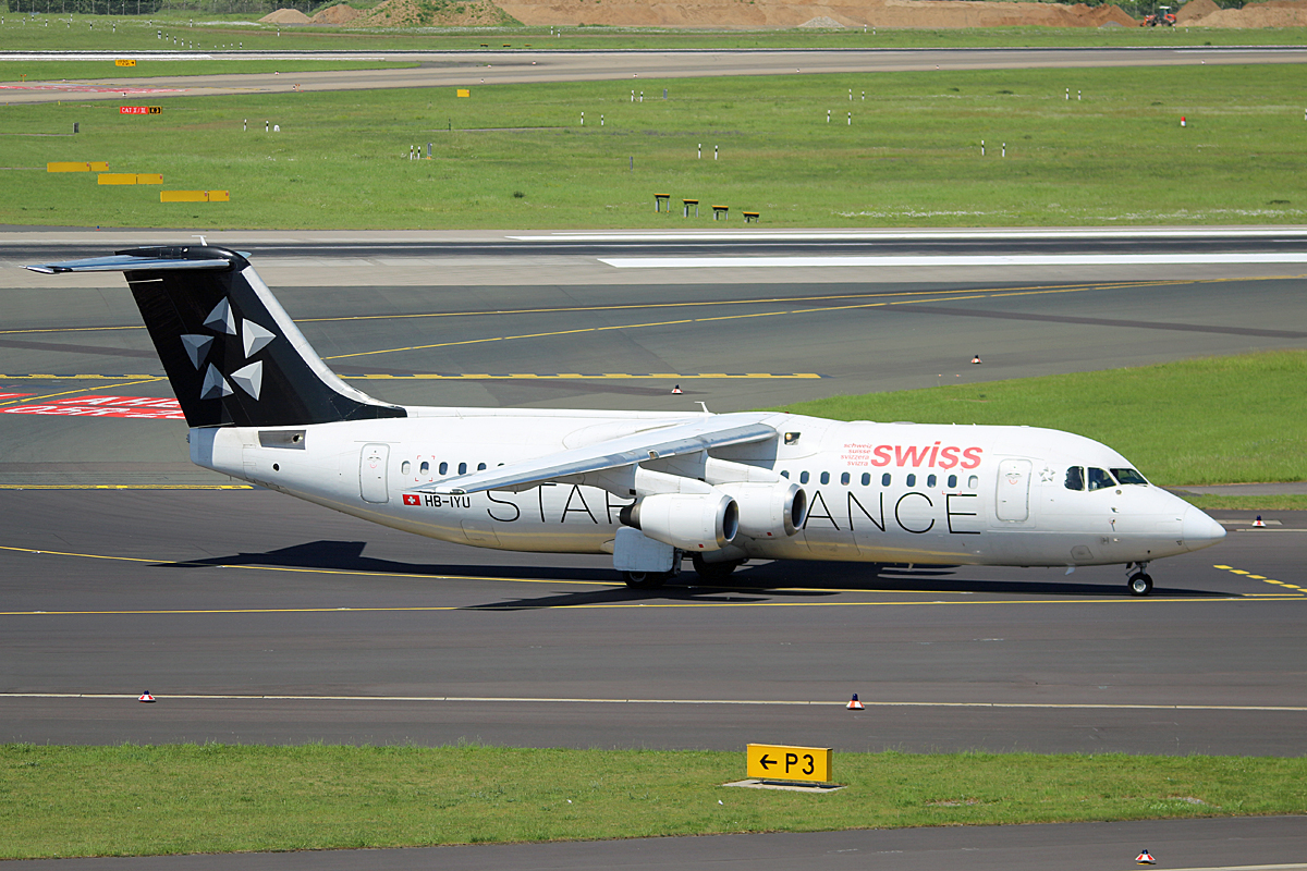 Swiss, RJ100, HB-IYU, DUS, 17.05.2017