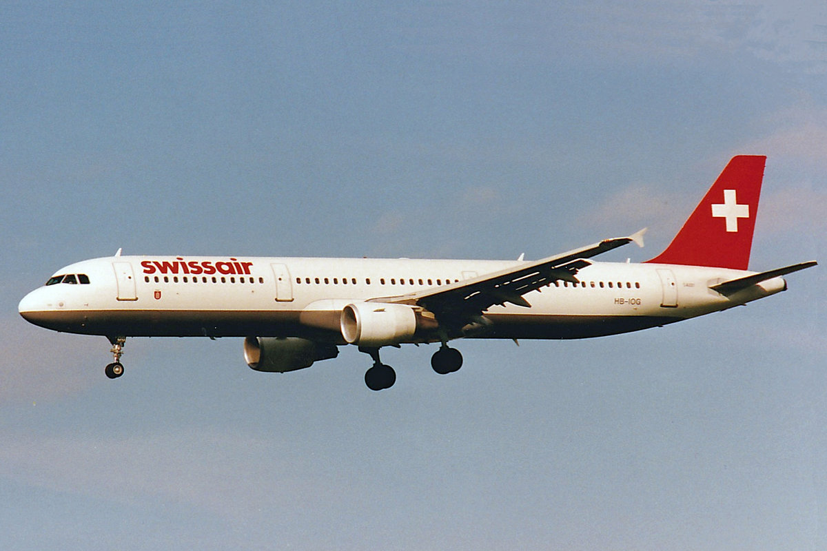 SWISSAIR, HB-IOG, Airbus A321-111, msn: 642,  Bülach , Mai 1999, ZRH Zürich, Switzerland. Scan aus der Mottenkiste.