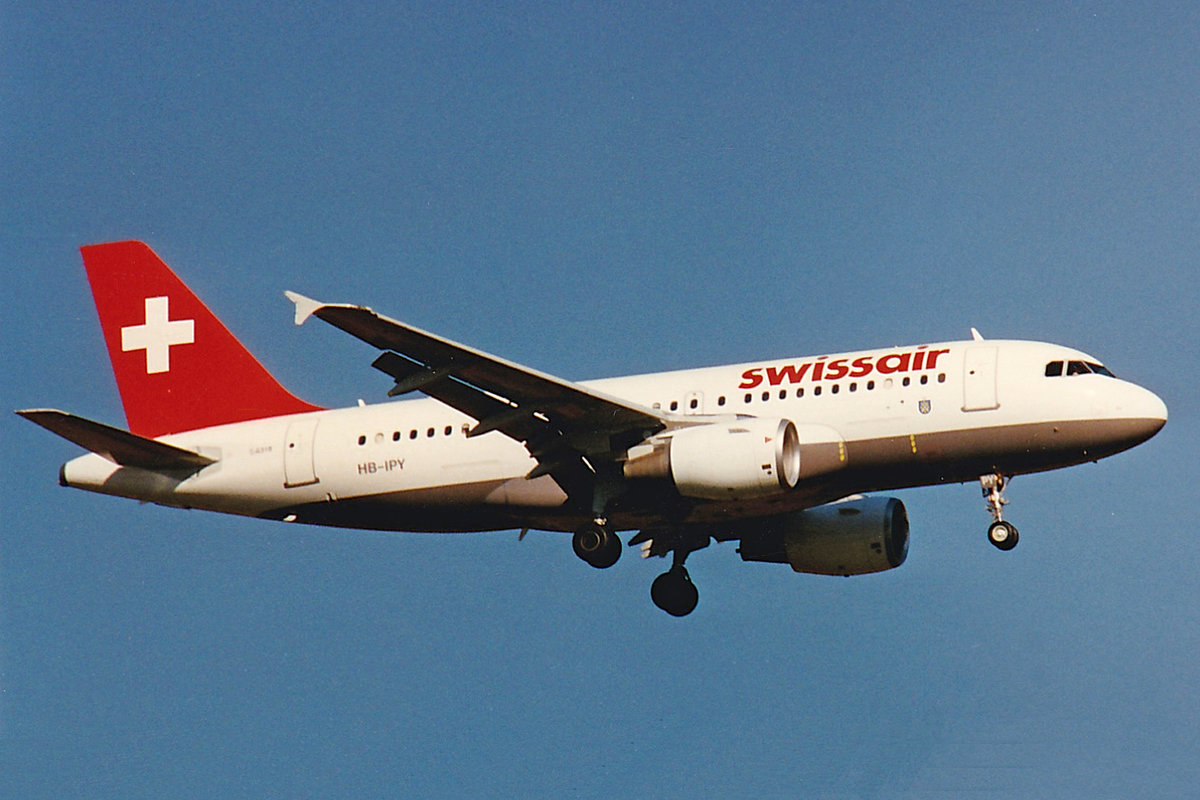 SWISSAIR, HB-IPY, Airbus A319-112, msn: 621,  Höri , März 1997, ZRH Zürich, Switzerland. Scan aus der Mottenkiste.