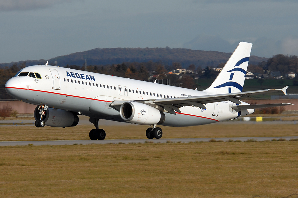 SX-DGL Airbus A320-232 01.12.2018