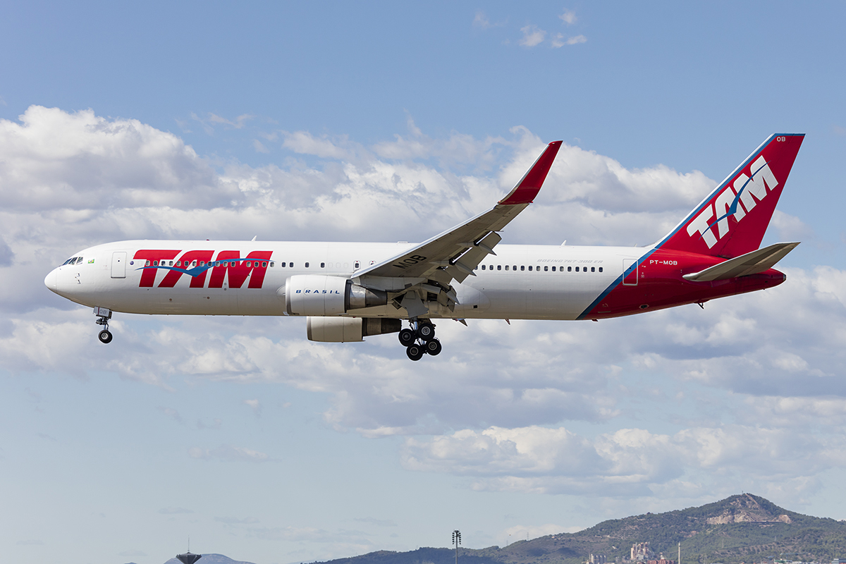 TAM, PT-MOB, Boeing, B767-316ER, 10.09.2017, BCN, Barcelona, Spain 




