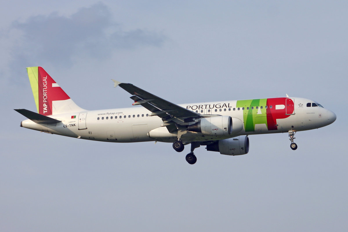 TAP Air Portugal, CS-TNK, Airbus A320-214, msn: 1206,  Teofilo Braga , 19.April 2006, ZRH Zürich, Switzerland.