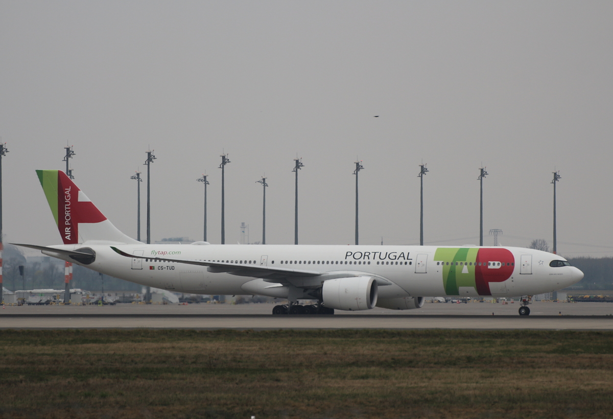 TAP, Airbus A 330-941, CS-TUD, BER, 12.04.2026