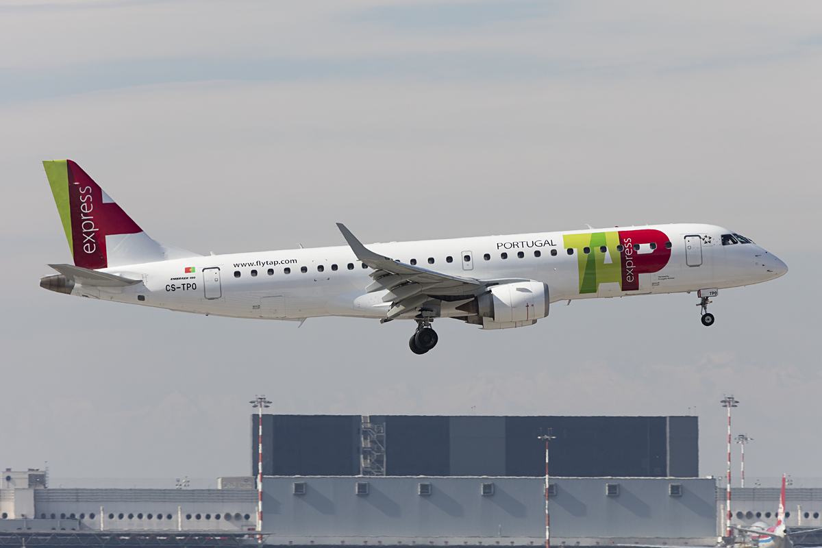 TAP, CS-TPO, Embraer, 190LR, 26.02.2017, MXP, Mailand, Italy 



