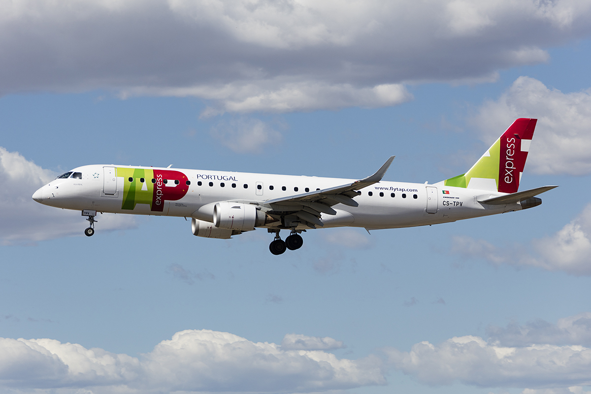 TAP Express, CS-TPV, Embraer, 190LR, 10.09.2017, BCN, Barcelona, Spain 



