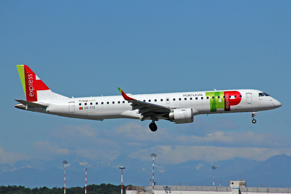 TAP Express, CS-TTZ, Embraer EMB-195AR, msn: 1900628, 01.Juli 2021, MXP Milano Malpensa, Italy.