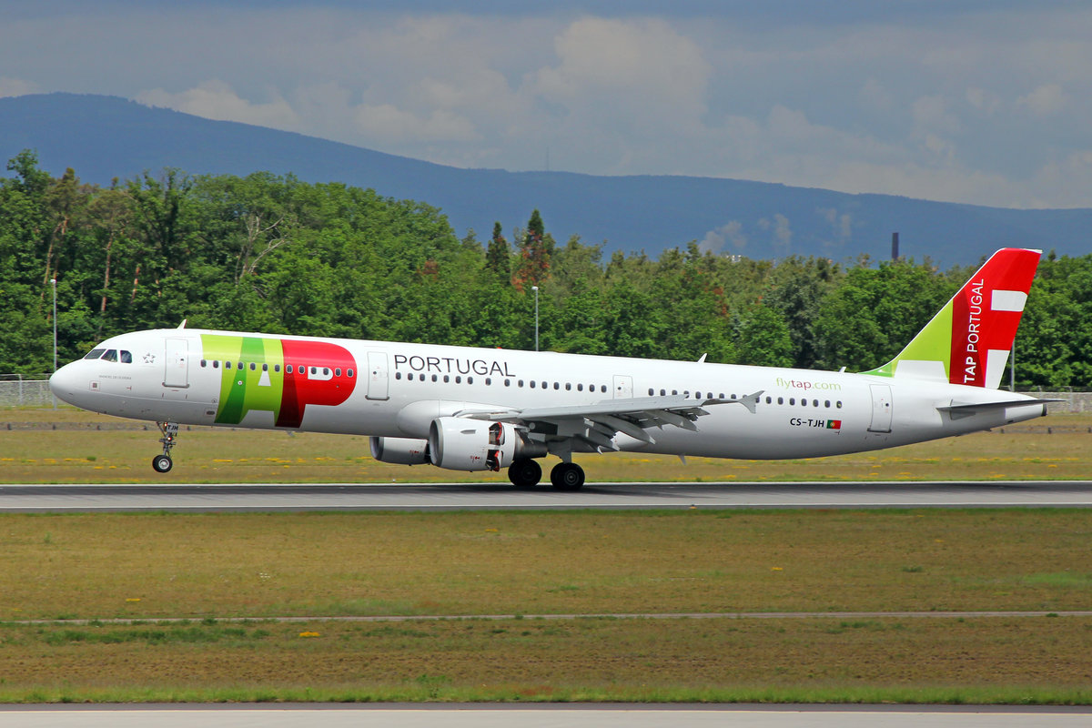 TAP Portugal, CS-TJH, Airbus A321-212,  Manoel De Oliveira , 20.Mai 2017, FRA Frankfurt am Main, Germany.