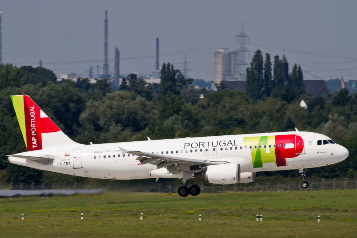 TAP Portugal (TP-TAP), CS-TNX   Malangatana , Airbus, A 320-214, 22.08.2015, DUS-EDDL, Düsseldorf, Germany