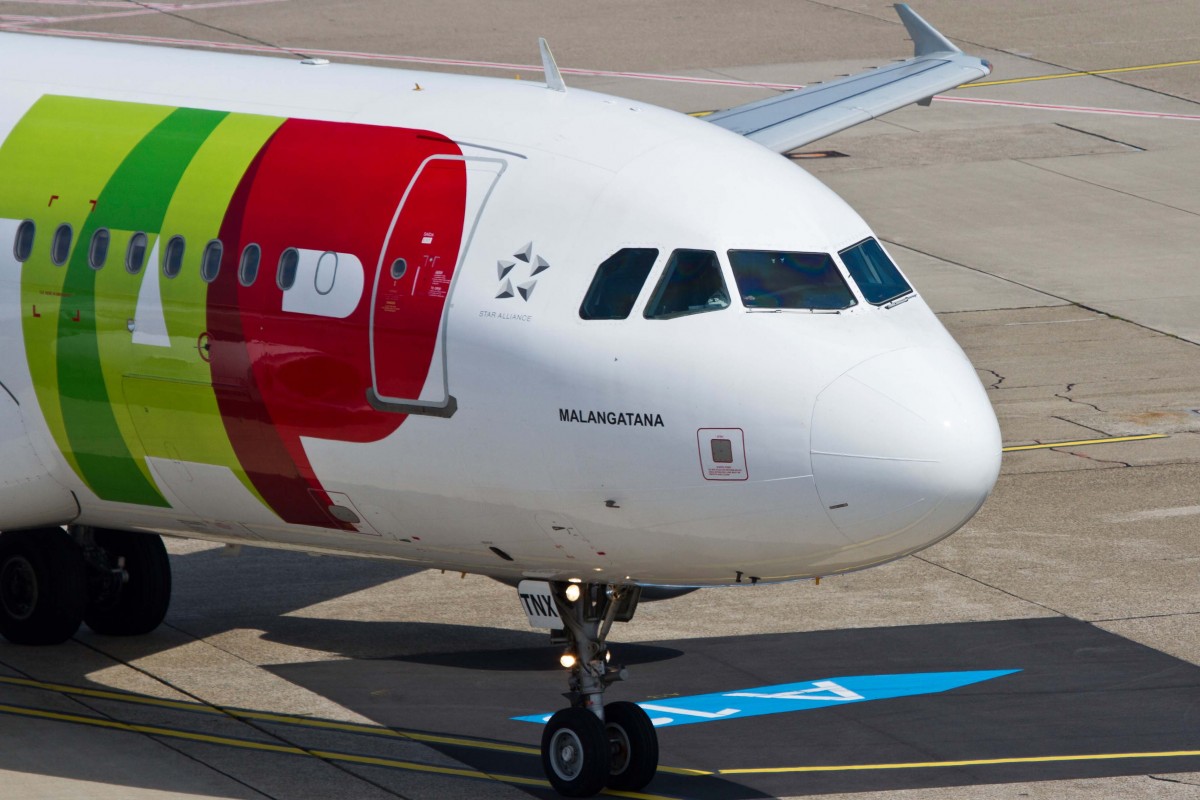 TAP Portugal (TP-TAP), CS-TNX   Malangatana , Airbus, A 320-214 (Bug/Nose), 22.08.2015, DUS-EDDL, Düsseldorf, Germany