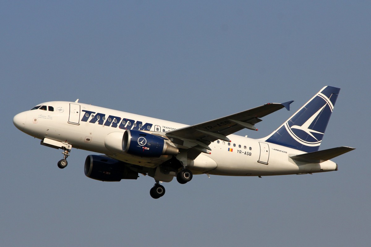Tarom Romanian Air Transport, YRASB, Airbus A318111, msn 2955