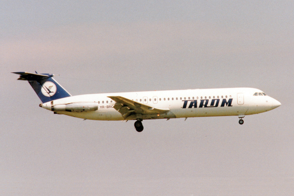 Tarom, YR-BRC, BAC One-Eleven 561, msn: 403, August 1995, ZRH Zürich, Switzerland. Scan aus der Mottenkiste.