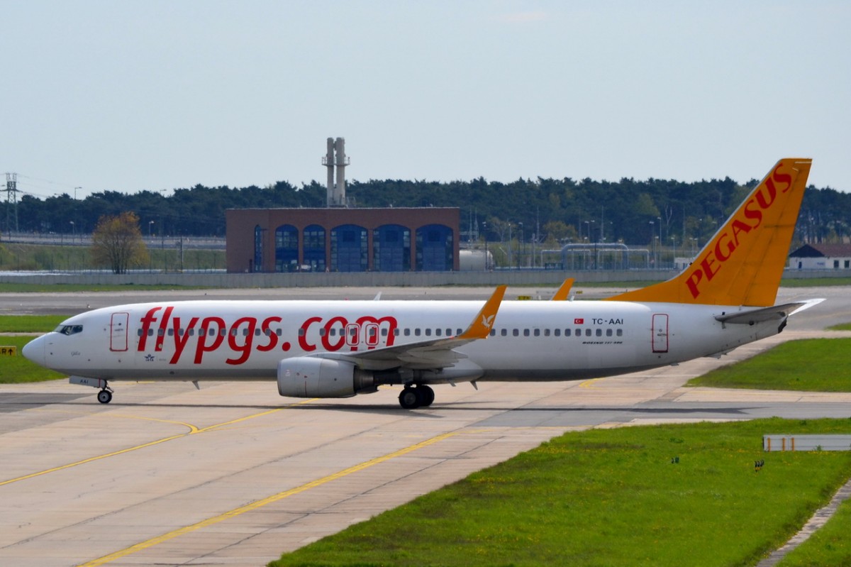 TC-AAI Pegasus Boeing 737-82R (WL)   17.04.2014 gelandet in Schönefeld