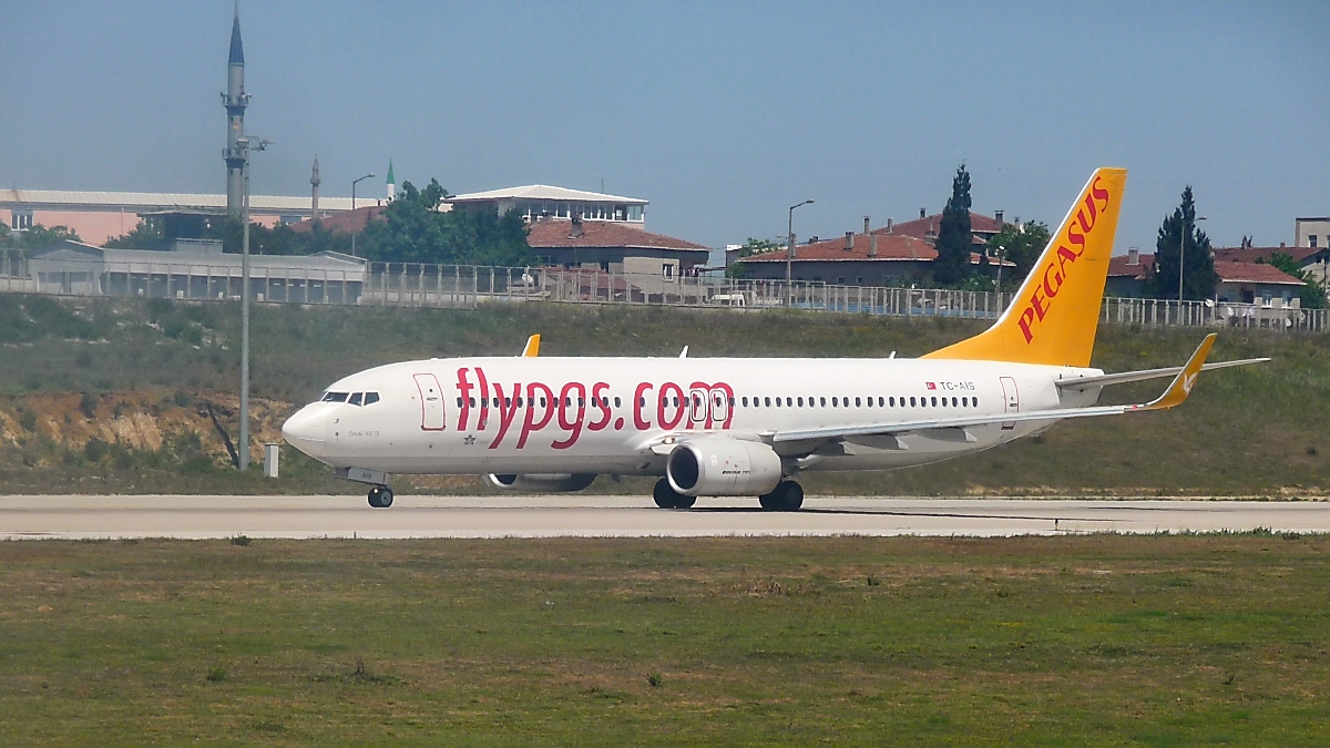 TC-AIS - Boeing 737-82R - Pegasus Airlines auf dem Istanbul-Sabiha Gökçen Airport (SAW), 30.4.2016