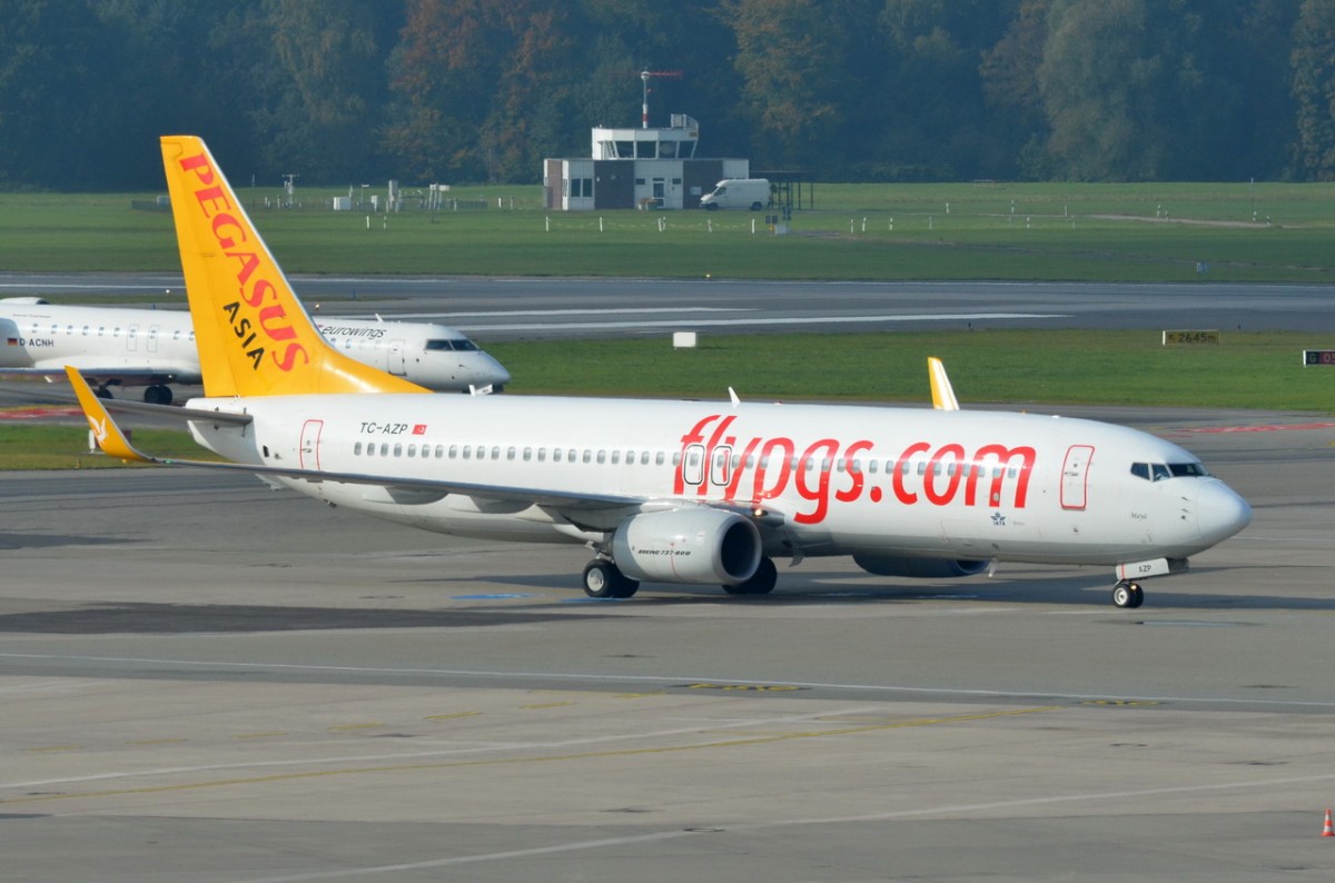 TC-AZP Pegasus Boeing 737-82R(WL)  in Hamburg zumGate am 20.10.2015