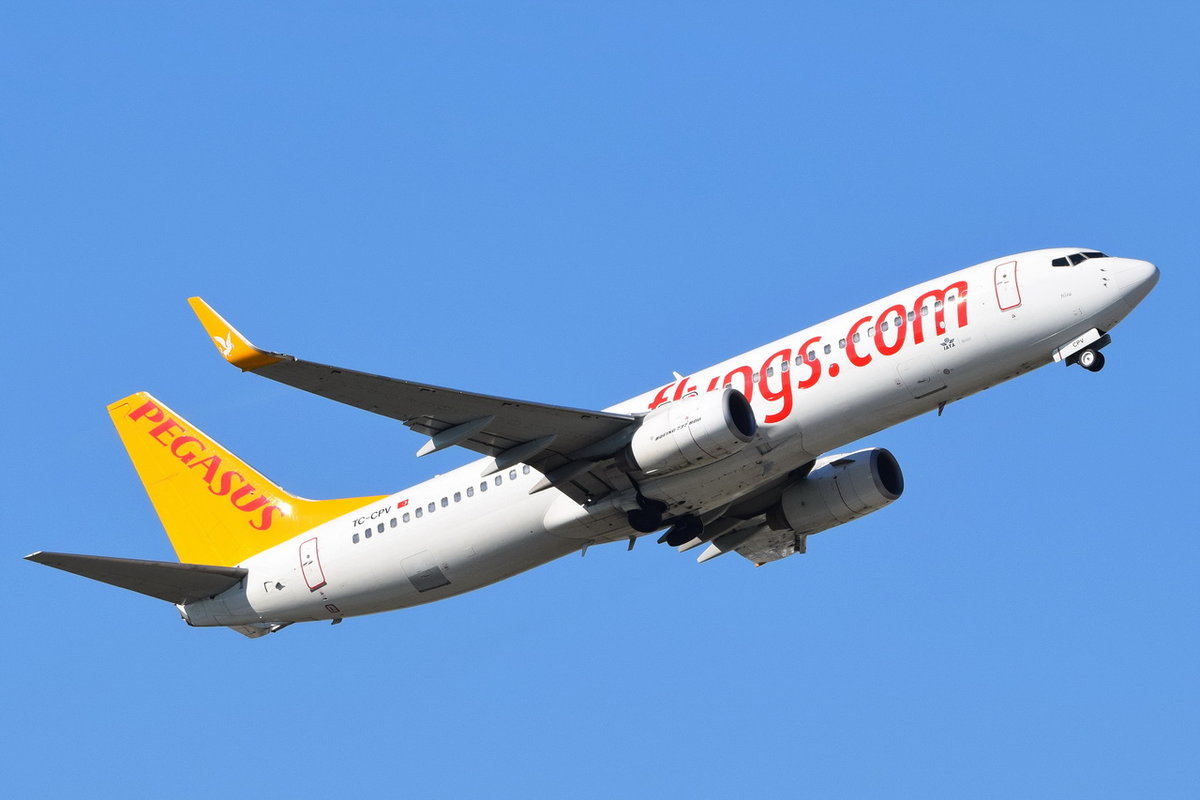 TC-CPV Pegasus Boeing 737-86J(WL) , 13.10.2018 , MUC