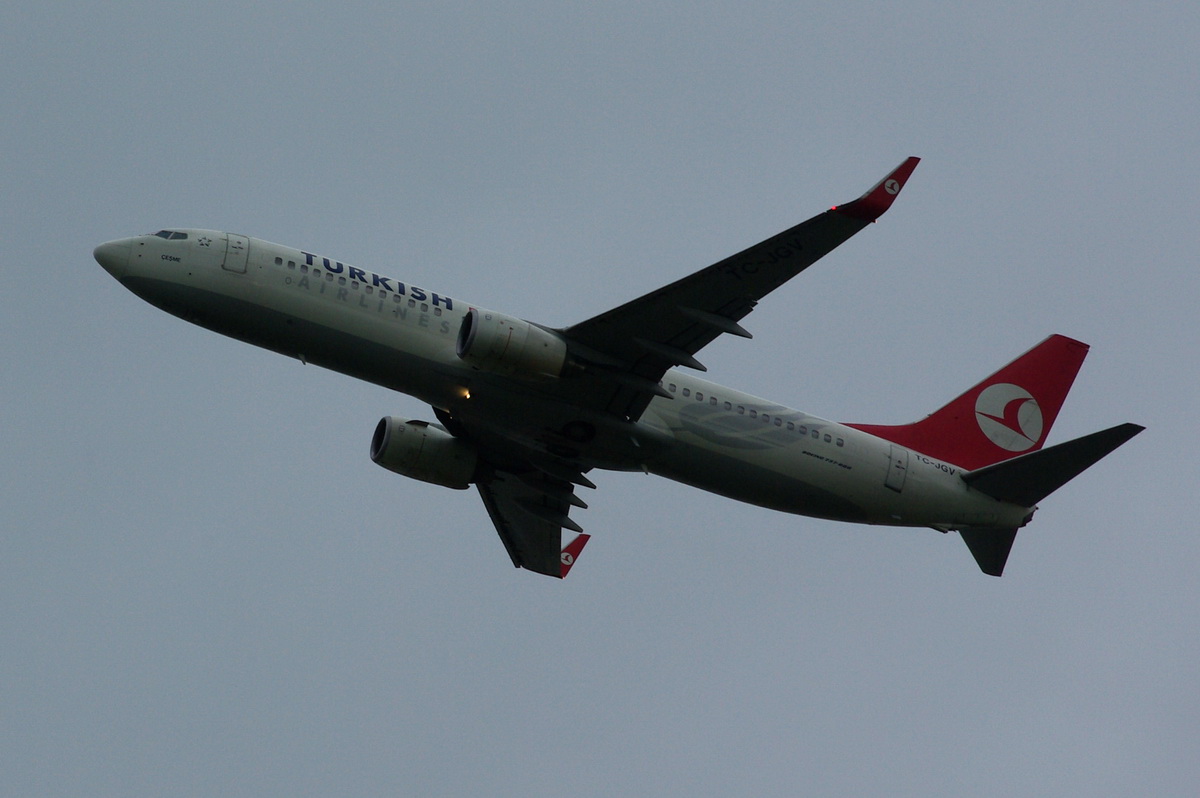TC-JGV Turkish Airlines Boeing 737-8F2(WL)    15.09.2013

Flughafen Mnchen