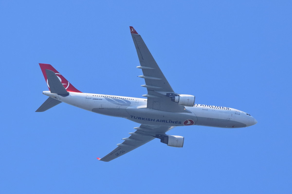 TC-JIT Turkish Airlines Airbus A330-223 , 27.07.2019 , Anflug Tegel