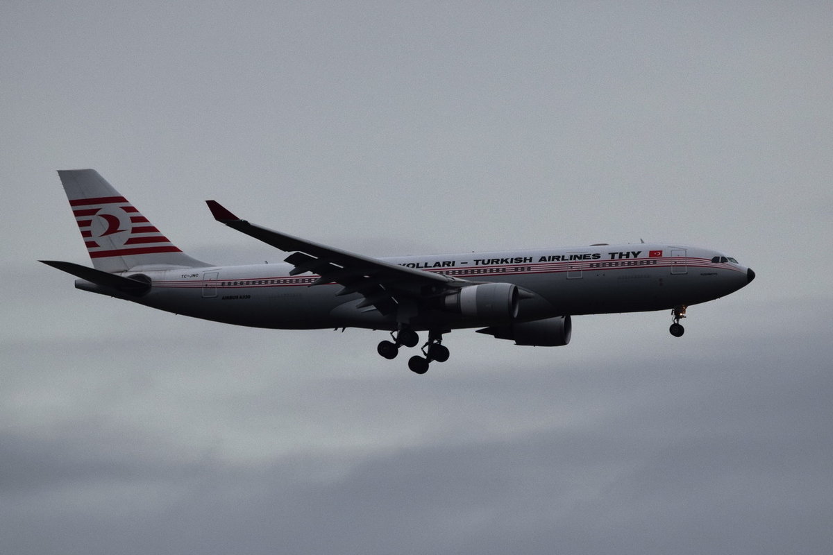 TC-JNC Turkish Airlines Airbus A330-203  , MUC , 02.10.2017