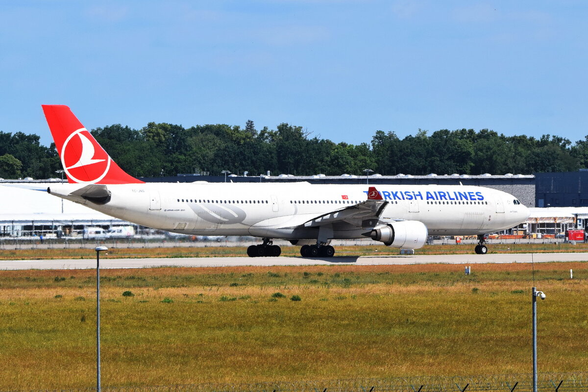 TC-JNS , Turkish Airlines , Airbus A330-303 ,  Berlin-Brandenburg  Willy Brandt  , BER , 15.06.2022 ,