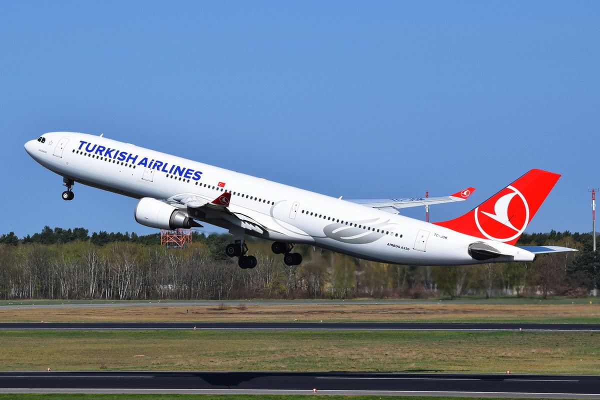 TC-JOM Turkish Airlines Airbus A330-302 , TXL , 17.04.2018