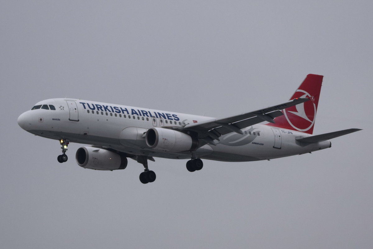 TC-JPN Turkish Airlines Airbus A320-232  , FRA , 04.12.2017