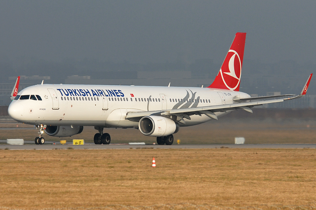 TC-JTH Airbus A321-231 26.12.2018