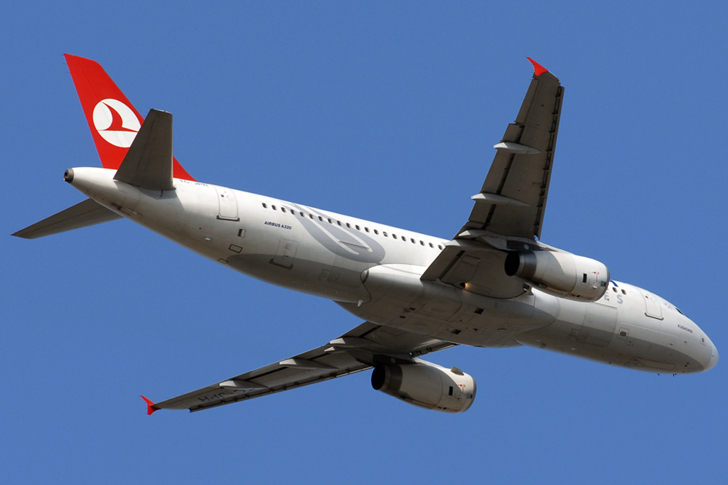 TC-LPR Airbus A320-232 19.03.2015