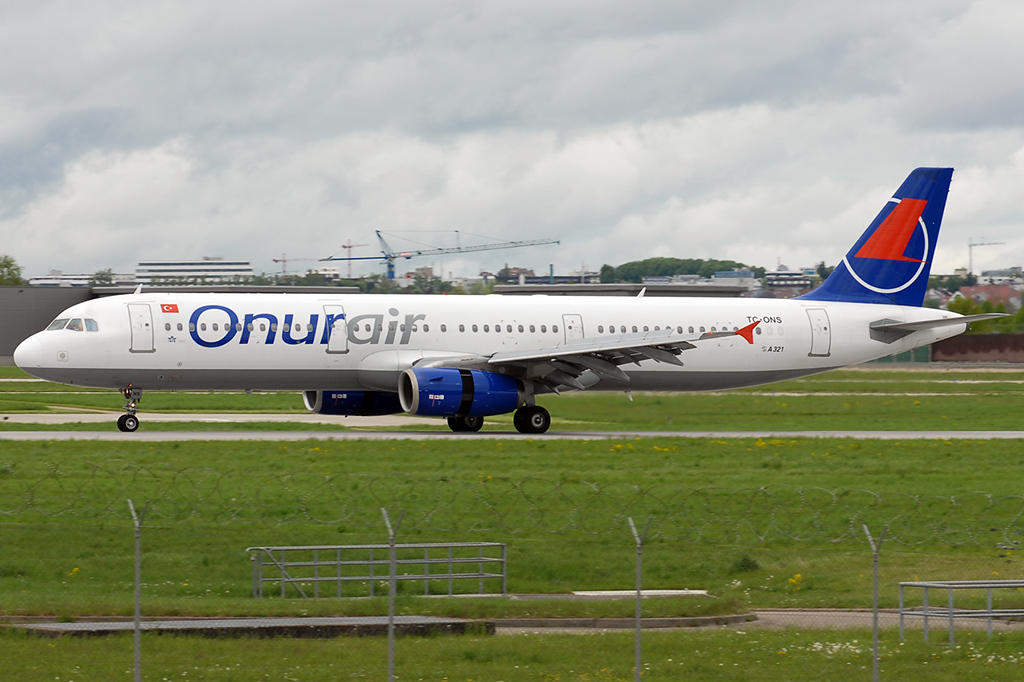 TC-ONS Airbus A321-131 03.05.2015