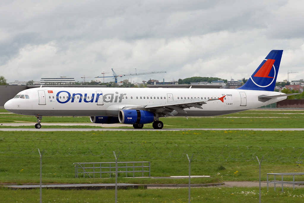 TC-ONS Airbus A321-131 03.05.2015