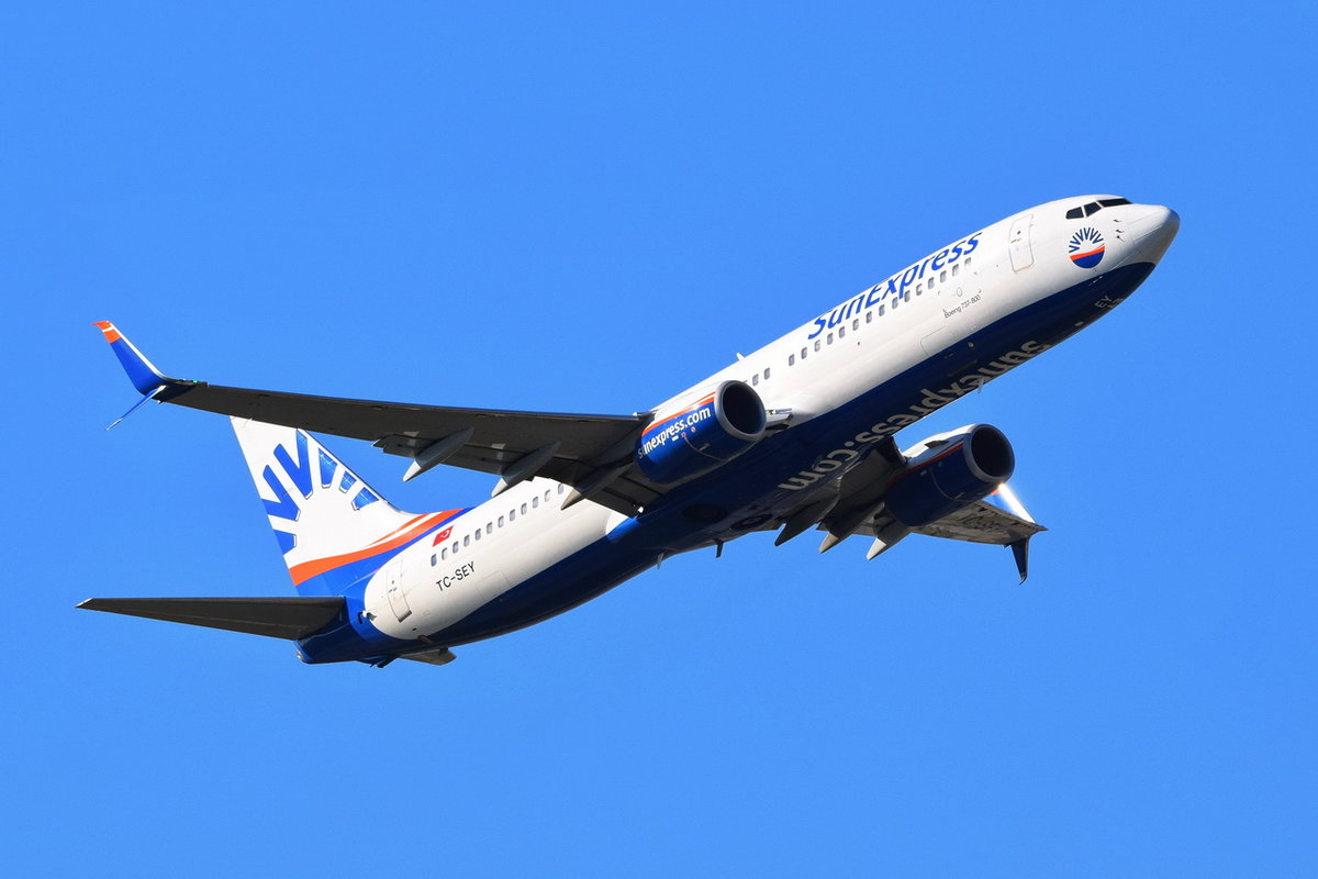 TC-SEY SunExpress Boeing 737-8HC(WL) , MUC , 13.10.2018