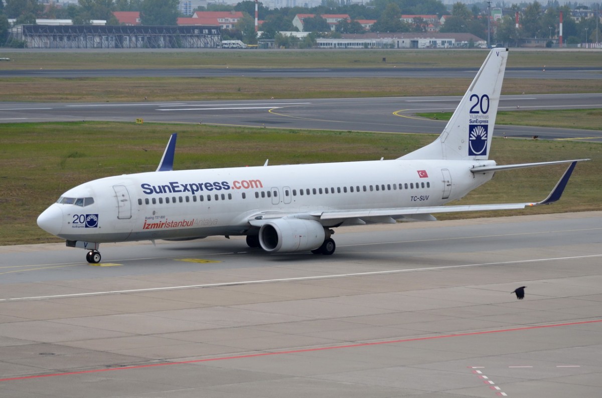 TC-SUV SunExpress Boeing 737-86N (WL)    in Tegel zum Start am 12.09.2014