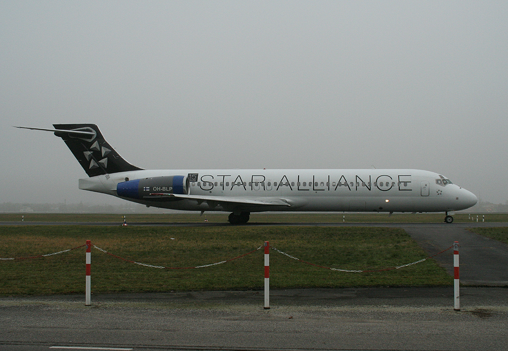 Tegel im Nebel, Blue 1 B 717-2CM OH-BLP, TXL, 14.12.2013