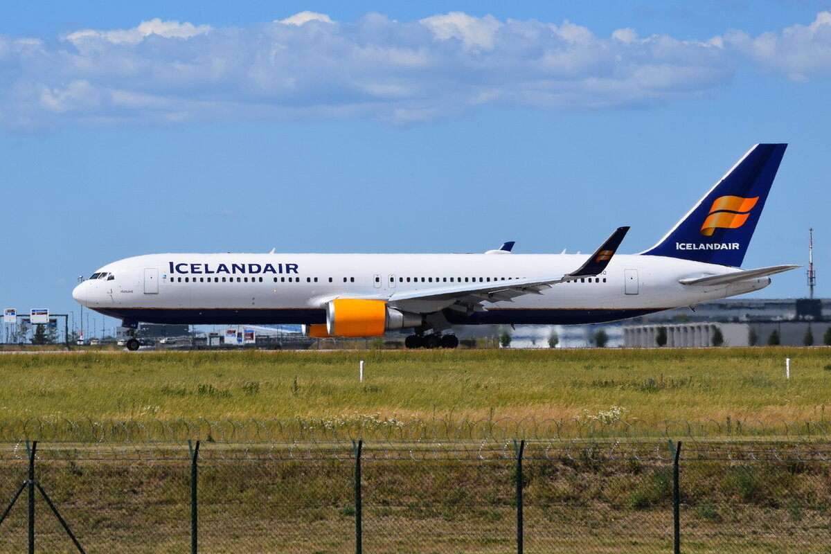 TF-ISO , Icelandair , Boeing 767-319ER(WL) , 21.06.2022 , Berlin-Brandenburg  Willy Brandt  , BER , 