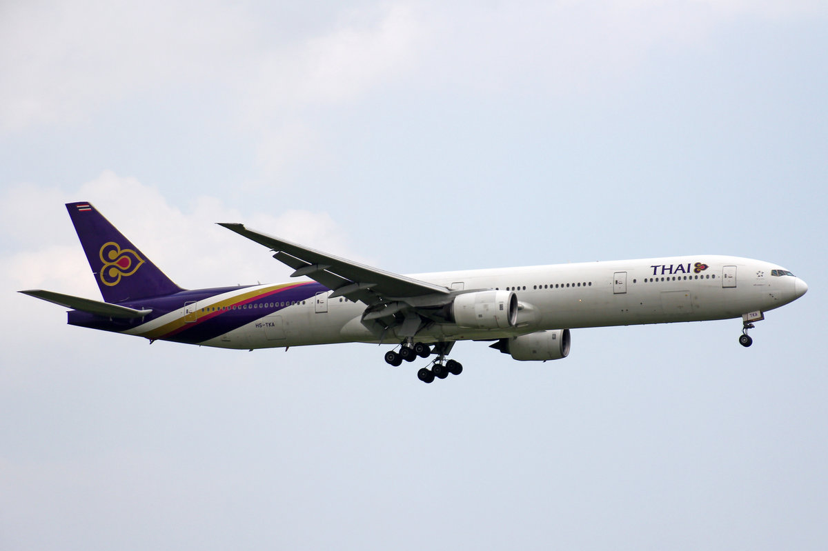 Thai Airways, HS-TKA, Boeing 777-3D7, 09.August 2016, BKK Bangkok Suvarnabhumi, Thailand.