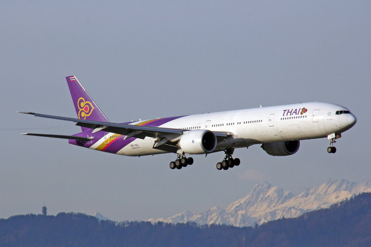 Thai Airways, HS-TKU, Boeing 777-3D7ER, msn: 42110/1166,  Acharasobhit , 14.April 2018, ZRH Zürich, Switzerland.
