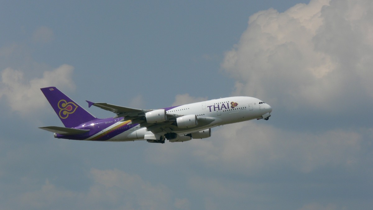 Thai Airways mit einen Airbus A380-841 von Frankfurt nach Bankok am 06.07.2013
