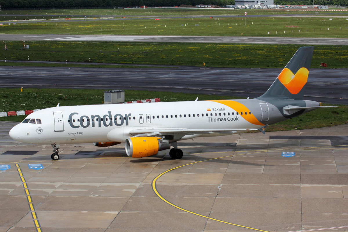 Thomas Cook Airlines Balearics Airbus A320-212 EC-NAD unterwegs für Condor rollt zum Gate in Düsseldorf 4.5.2019