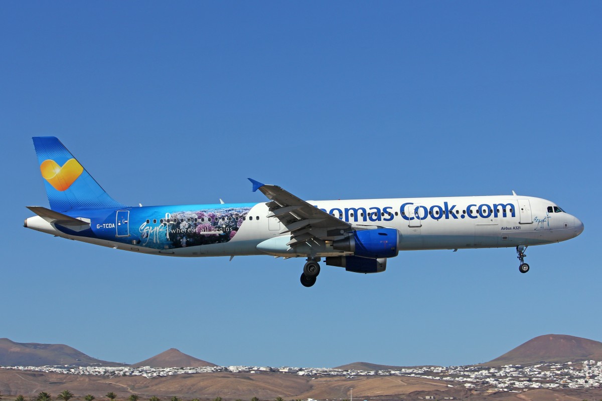 Thomas Cook Airlines, G-TCDA, Airbus A321-211, 17.Dezember 2015, ACE Lanzarote, Spain. Mit sticker  Egypt where it all begins .