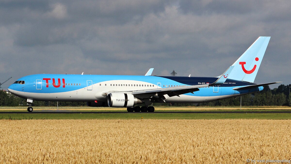 TUI Netherlands Boeing 767-300ER/WL PH-OYI @ Amsterdam Airport Schiphol / AMS.
17.9.2020