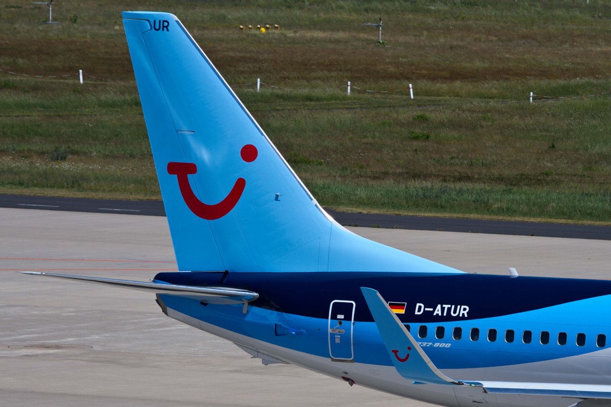 TUIfly (X3/TUI), D-ATUR, Boeing, 737-8K5 wl (Seitenleitwerk/Tail ~ neue TUI-Lkrg.), 05.06.2015, CGN-EDDK, Köln-Bonn, Germany
