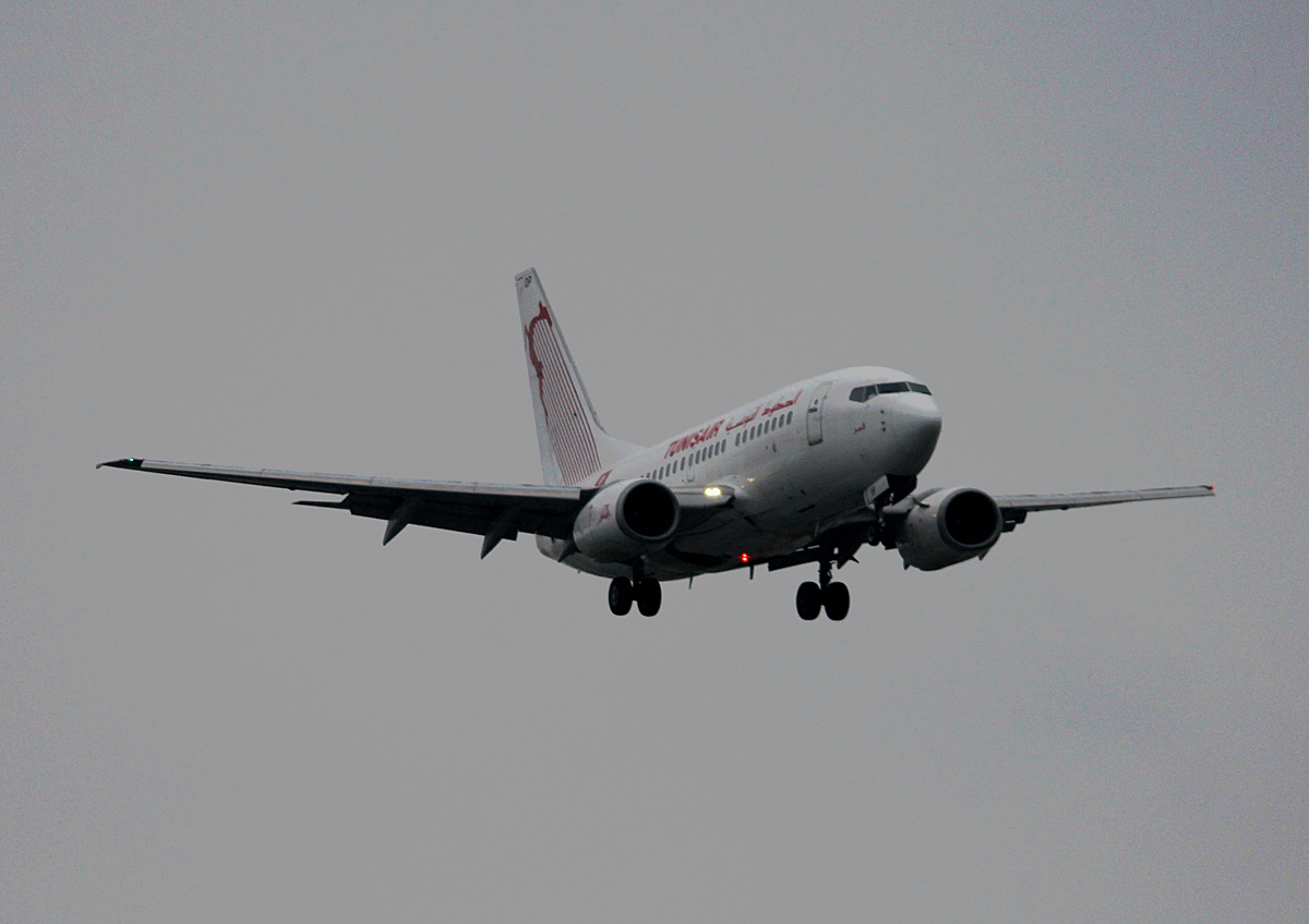 Tunisair B 737-6H3 TS-IOP bei der Landung in Berlin-Tegel am 26.10.2014