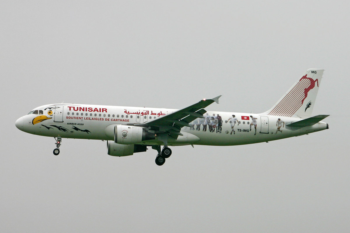 Tunisair, TS-IMG, Airbus A320-211, msn: 390,  Abou El Kacem Chebbi , Fussball WM 2006 Deutschland, 23.September 2006, ZRH Zürich, Switzerland.