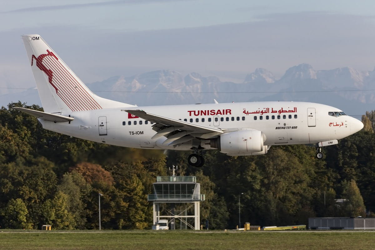 Tunisair, TS-IOM, Boeing, B737-6H3, 17.10.2015, GVA, Geneve, Switzerland




