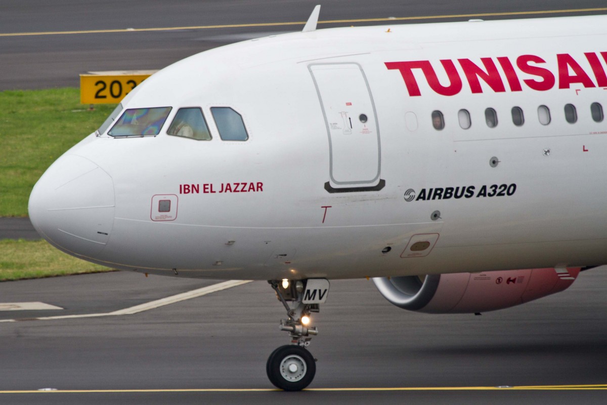Tunisair (TU-TAR), TS-IMV  Ibn El Jazzar , Airbus, A 320-214 (Bug/Nose), 27.06.2015, DUS-EDDL, Düsseldorf, Germany
